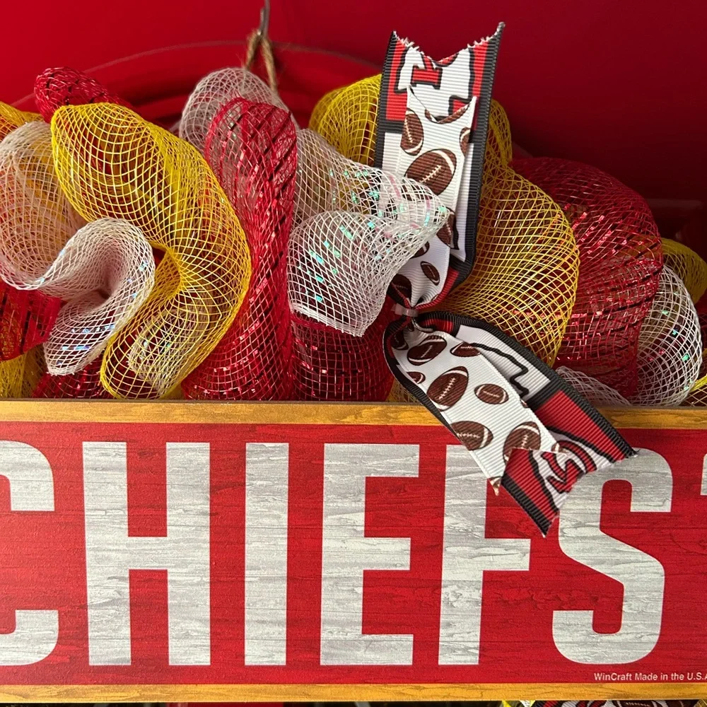 Dual Décor Wreath. Gorgeous NFL Kansas City Chiefs / MLB Kansas City Royals